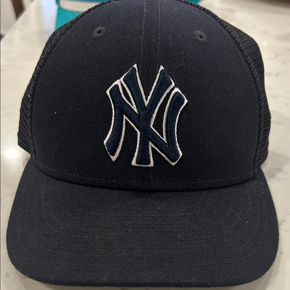 New York Yankee mesh Cap